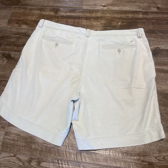 Tommy Bahama Shorts Mens 42 Tan Chino Bermuda Flat Front Stretch Casual Beach 8” - Picture 3 of 6